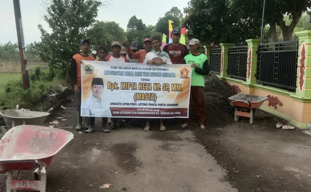 Masta Menyalurkan Bantuan Pengaspalan dan Betonisasi Jalan