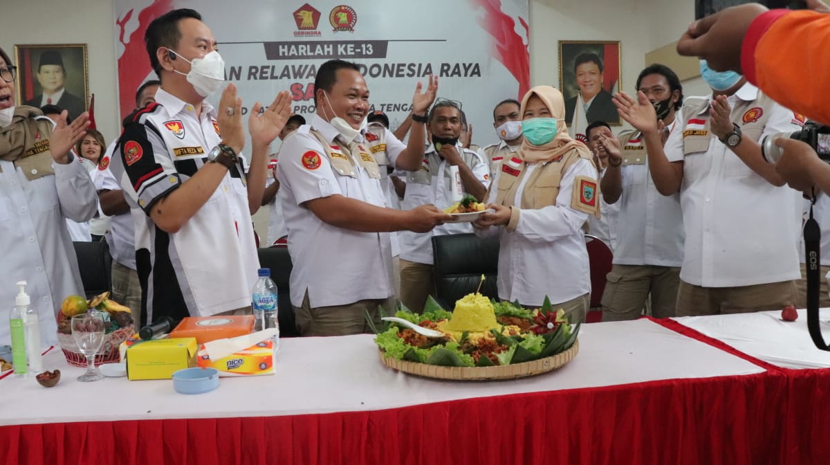 Pemotongan Tumpeng HUT-13 SATRIA