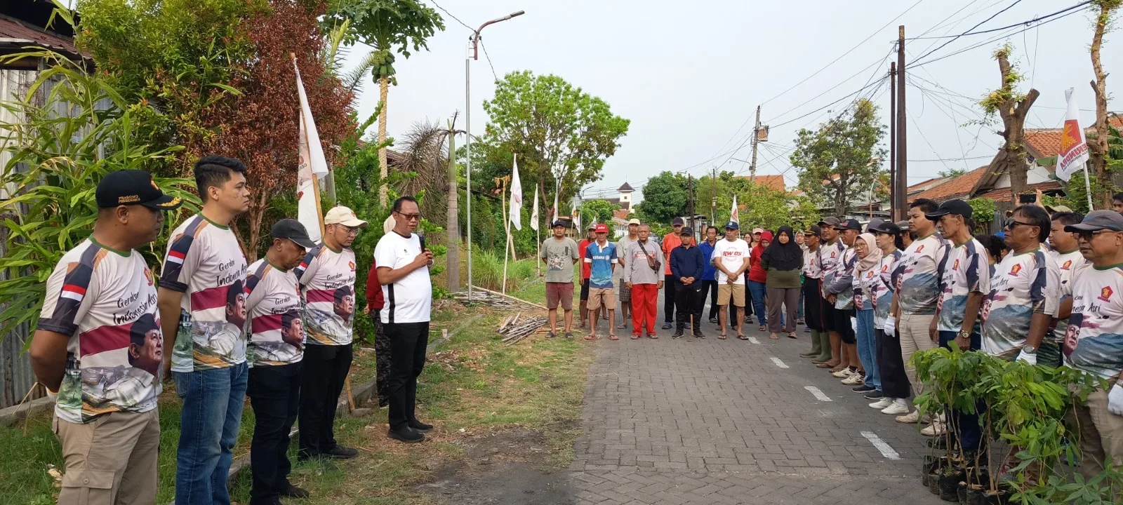 Lanjut! Gerakan ASRI Prabowo Bergema di Semarang, Gerindra dan Warga Gotong Royong Hijaukan Plombokan
